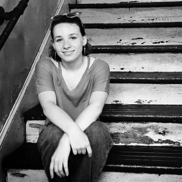 Meet your Posher, Arielle - Picture 1 of 1